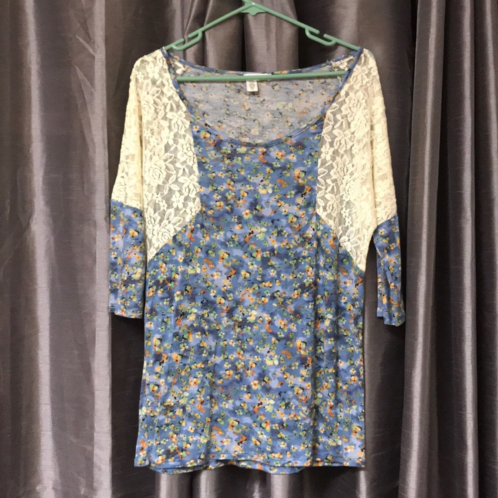 Lace/floral top